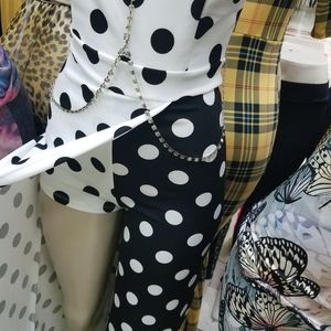 Polka dot short/ pant set ( L)